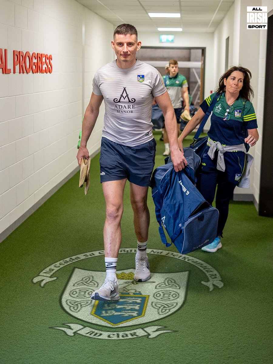 AllIrishSport's tweet photo. Get to hell with your dramatics about a bloody mat! #RespectTheBadge https://t.co/yvvJDNBMXZ