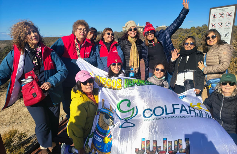Infocolfarjuy's tweet photo. Del Norte a la Patagonia 💊✈️
El Colfarjuy ya está en Madryn para los #JDF2026.
Más de 1.000 colegas farmacéuticos de todo el país, tres días de competencia y dos objetivos: representar a Jujuy  y celebrar el reencuentro 🔥🏁
Mirá la previa: https://t.co/W5egTzo9es
#JDF2026 https://t.co/dEh33a0kW8