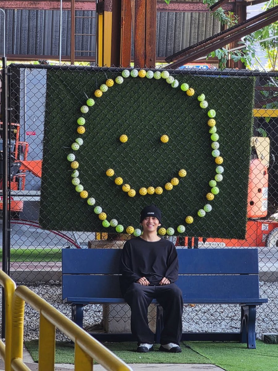 𝑉 ˻˳˯ₑ tweet media