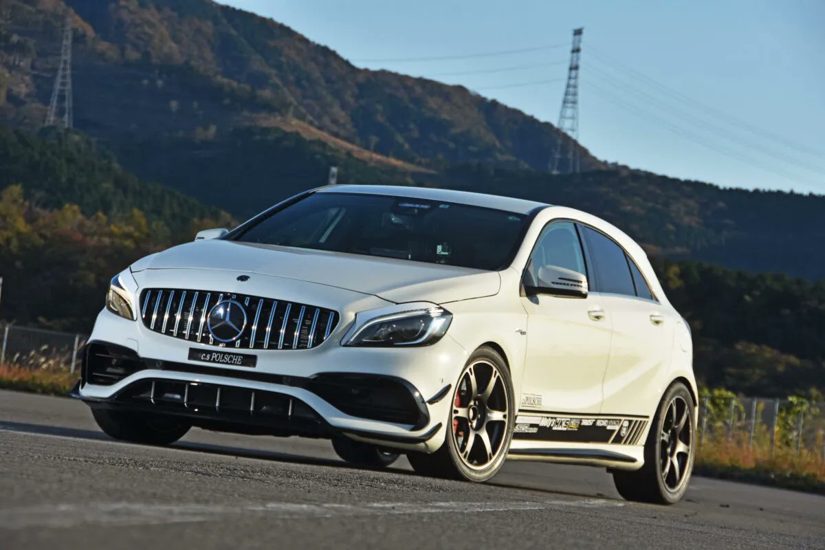Mercedes-Benz Life tweet media