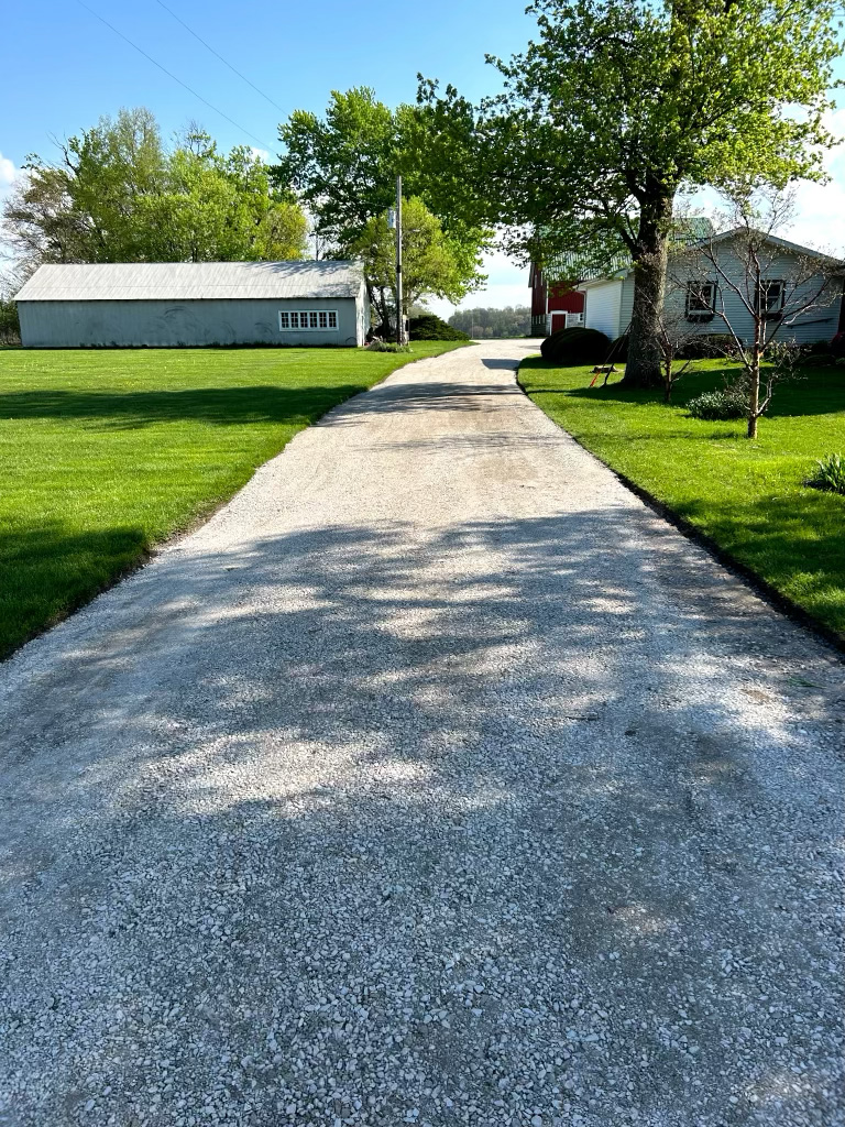 RicciLandscape's tweet image. Nothing like a fresh stone driveway! 

#RiccisLandscapeManagement #RLM #Nwilandscapers #DrivewayStone