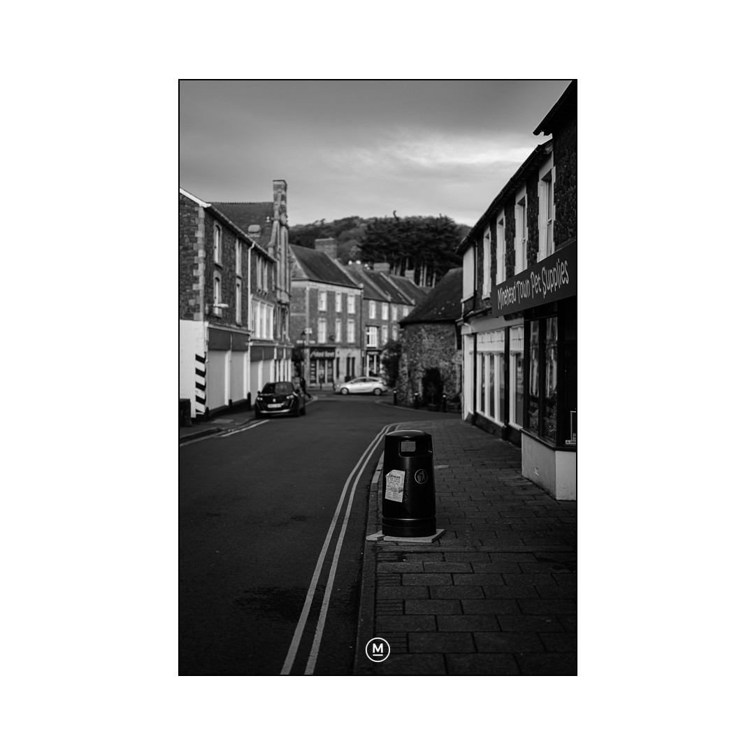 markstothardpho's tweet image. Quiet Custodian, Summerland Road.

#minehead #street