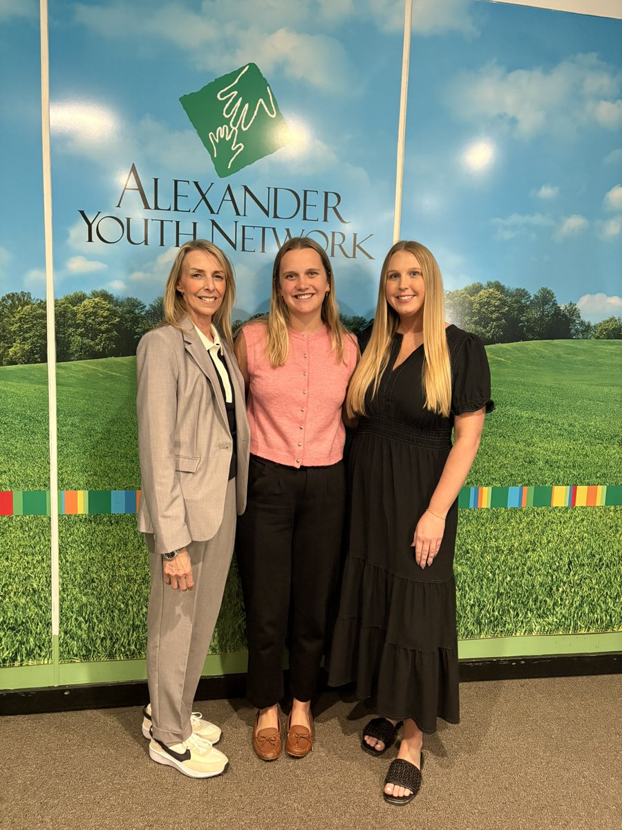 aba_HANDS's tweet photo. Last week, our team had the privilege of delivering a community presentation for Alexander Youth Network: Engaging with Learners on the Autism Spectrum. We had the pleasure of connecting with an incredible group of staff in Charlotte who provide direct, daily support to children. https://t.co/wkLqh2mqH7