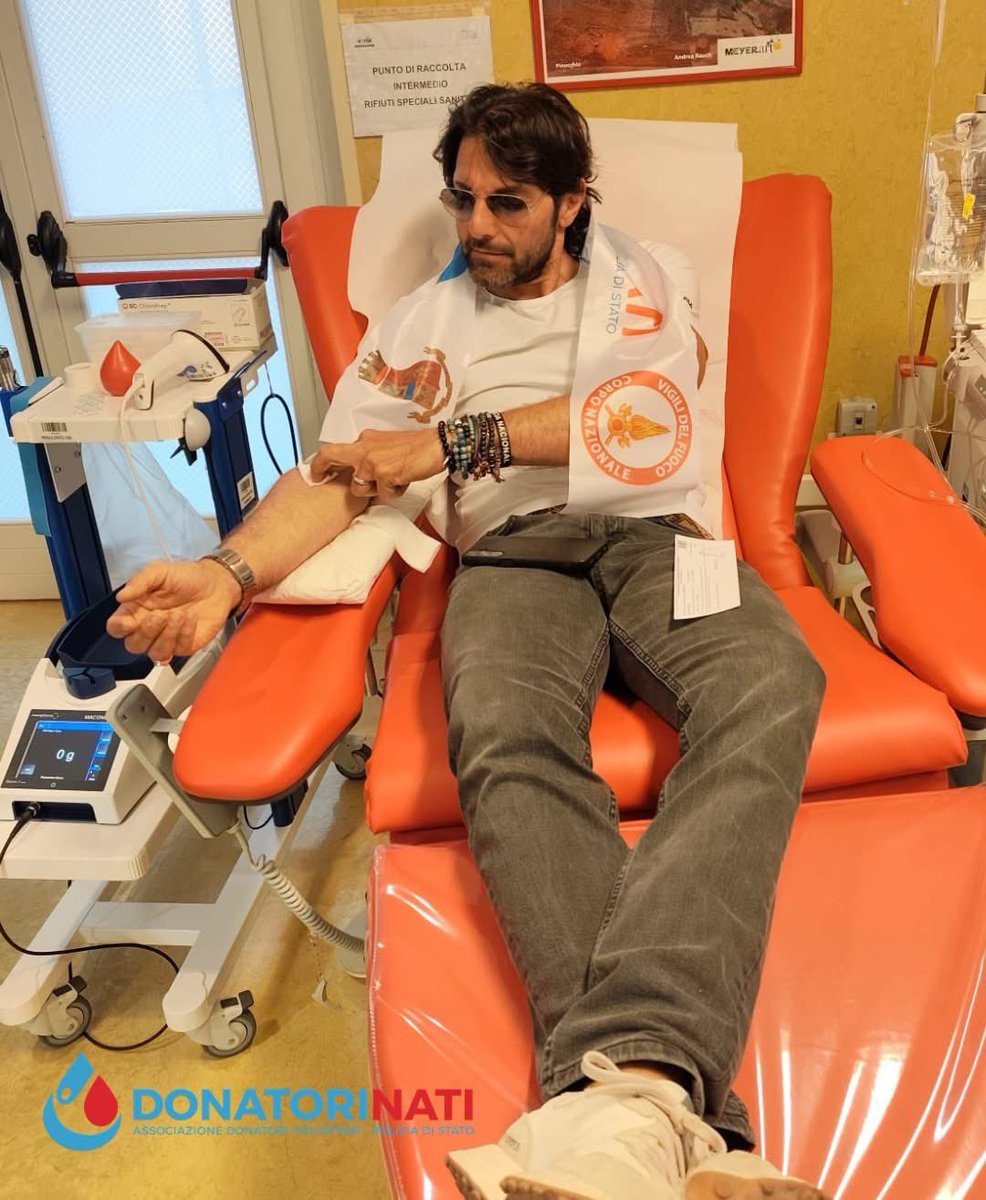 donatorinati_ps's tweet photo. Donatorinati @poliziadistato e @vigilidelfuoco mondo istituzionale e sindacale insieme per il terzo anno consecutivo presso l'Azienda Ospedaliera Universitaria Meyer di Firenze.  Grande partecipazione di volontari per la donazione di sangue da parte di iscritti e simpatizzanti. https://t.co/m7VjoAiz52