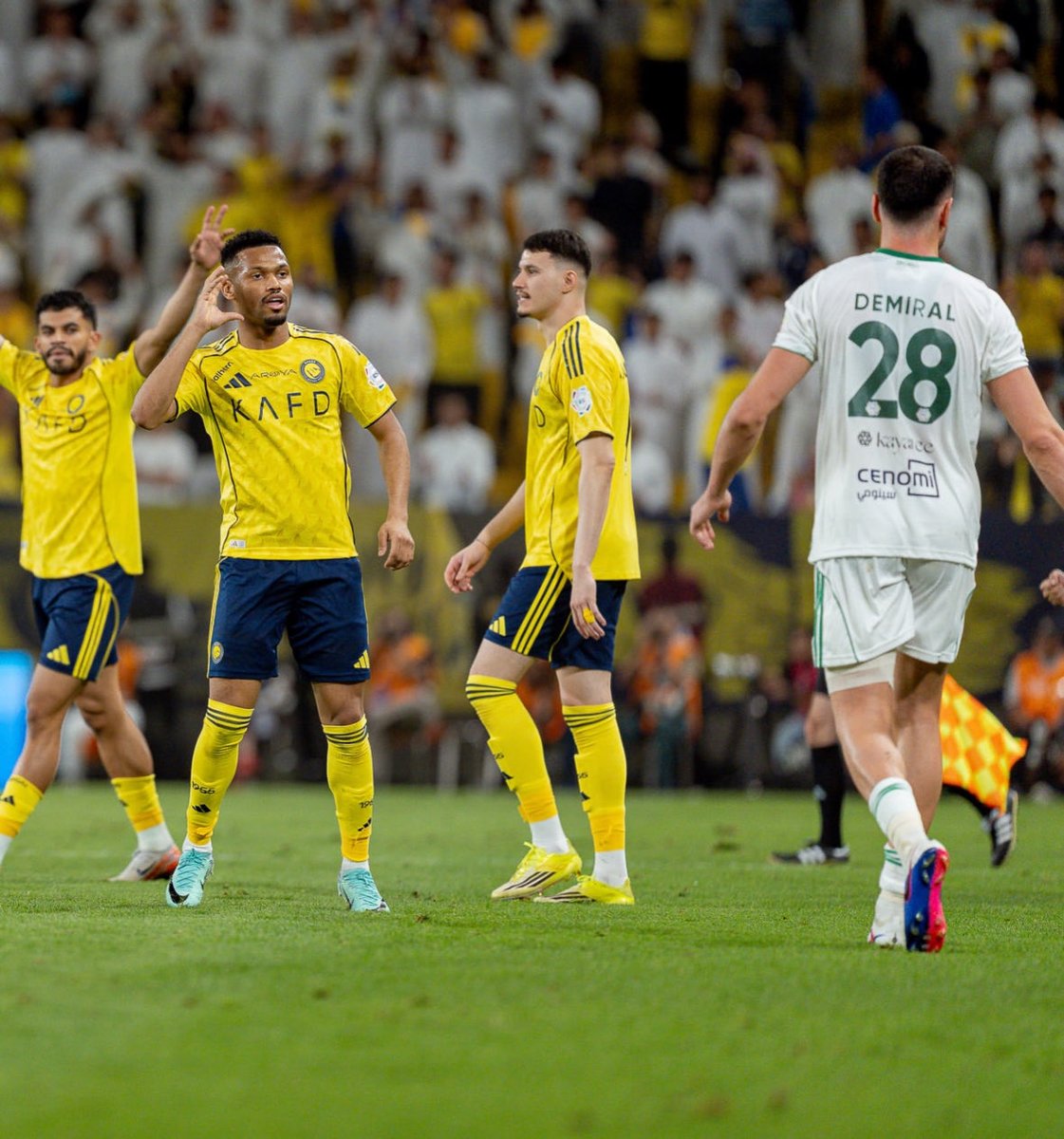 داريو النصر tweet media