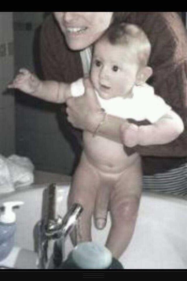 fornicio's tweet photo. mi foto de niño!! https://t.co/tmJwCpWgBA