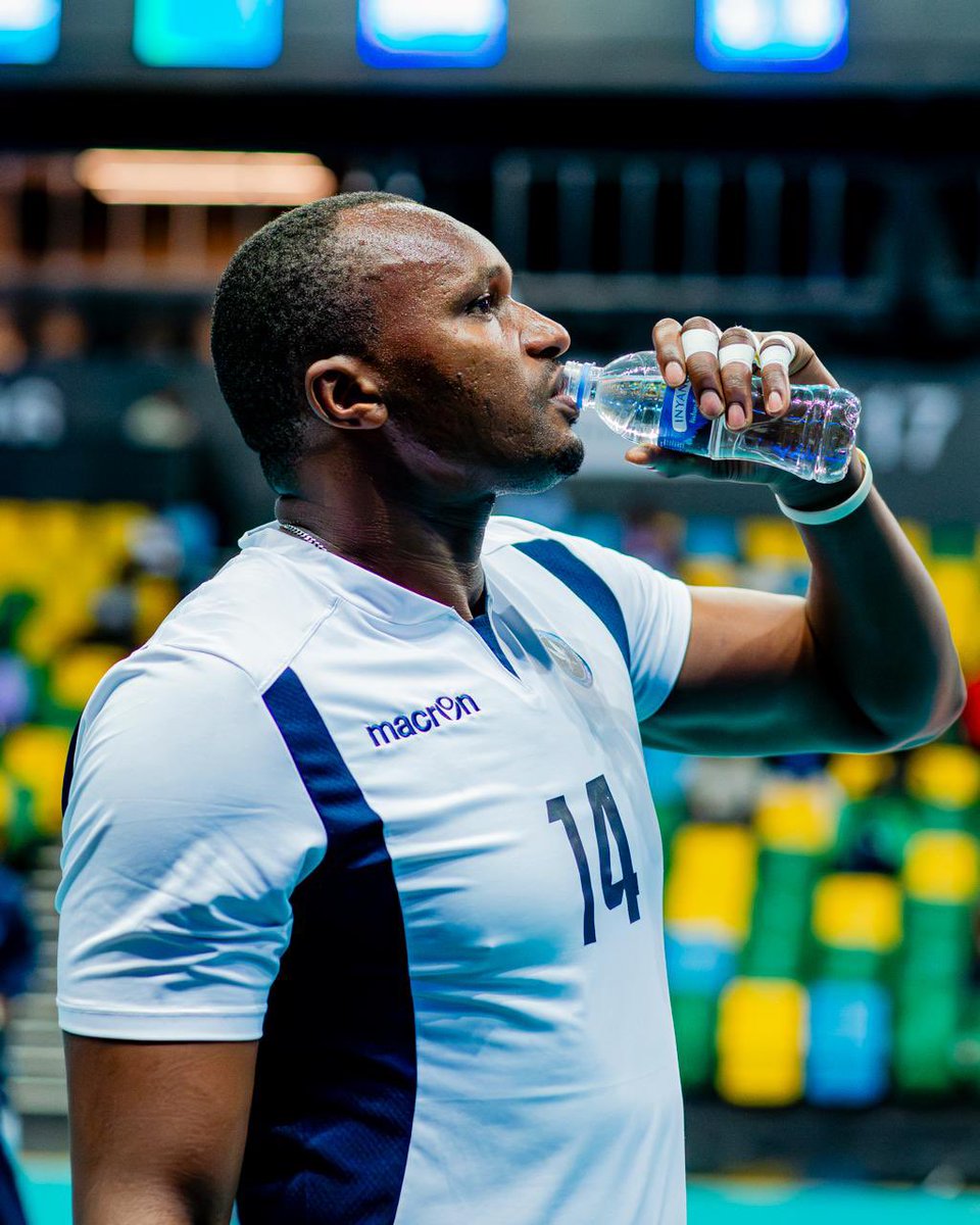 Muzungu4's tweet image. It is 2 - 2! We are into a tie-breaker between #Kepler and #Police. Tension rising, nerves tested! Even CEO @nathmunya feeling it!! Volleyball isn’t for the faint hearted.

#MAVCC2026