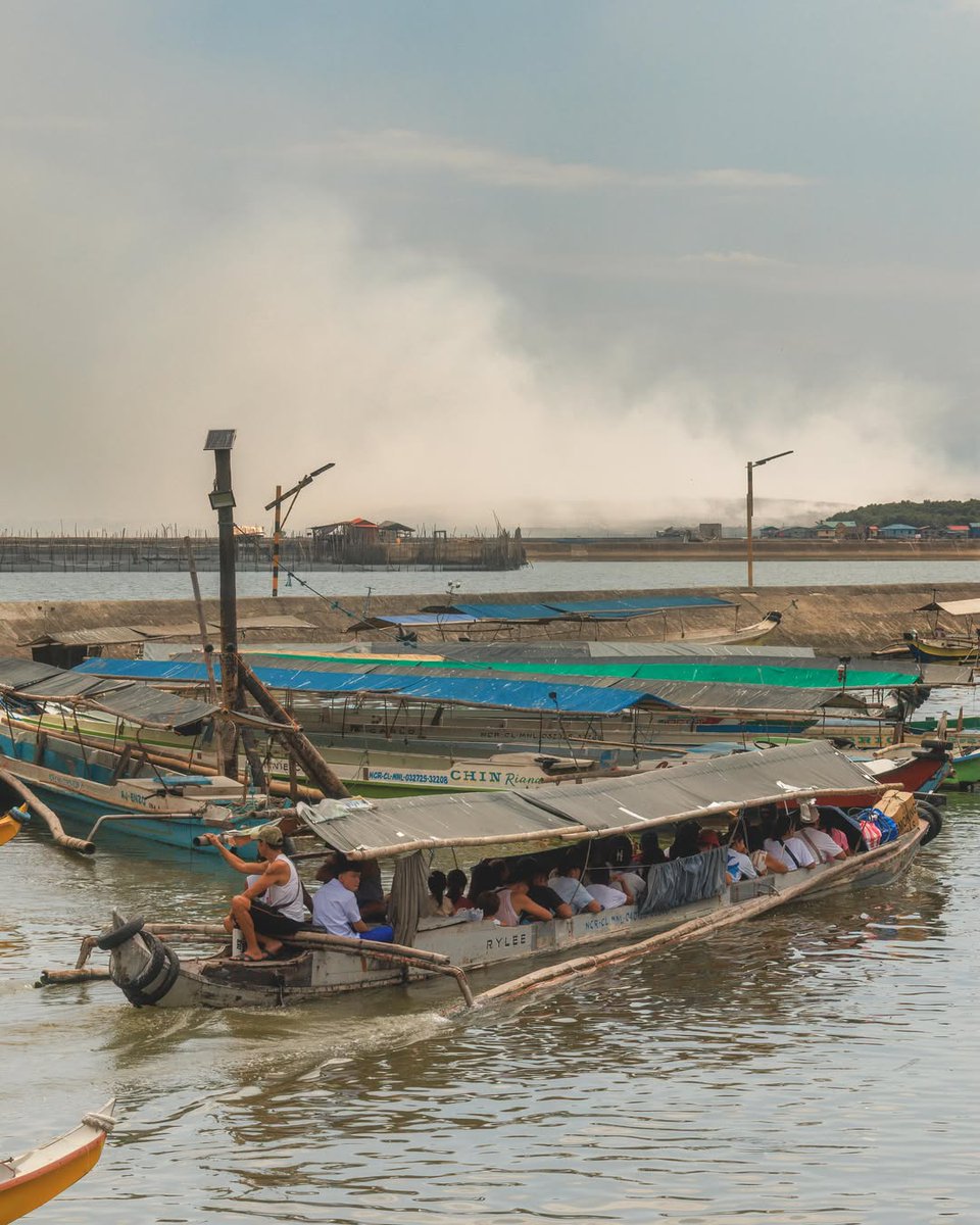 yourplanetonx's tweet image. The air hasn’t felt the same lately. 🌫️

Stronger smog, a burning smell you can’t ignore—it’s more than just #pollution. What’s burning is plastic, releasing harmful toxins into the air we breathe. 🏭😷

#PlasticFreeFuture 

👍 Follow @yourplanet.earth for more