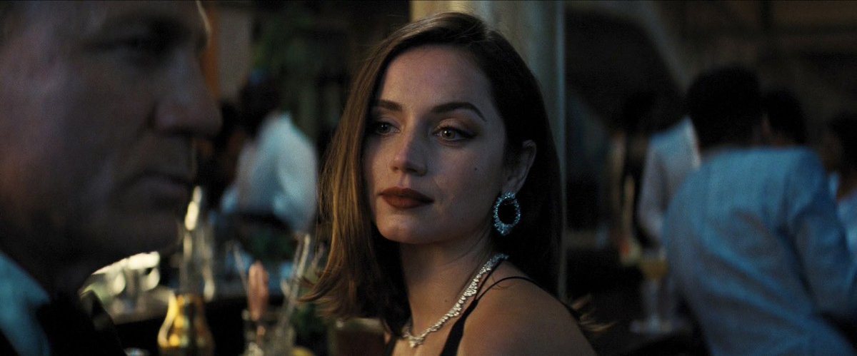 anadearmasdaily's tweet photo. happy birthday to movie star ana de armas https://t.co/yJxp2CPRzx
