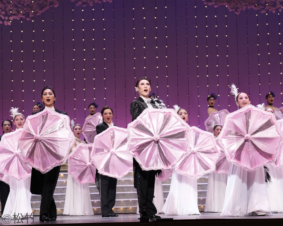 5月号「ダンス大好き」登場の翼和希さん出演 OSK日本歌劇団「レビュー