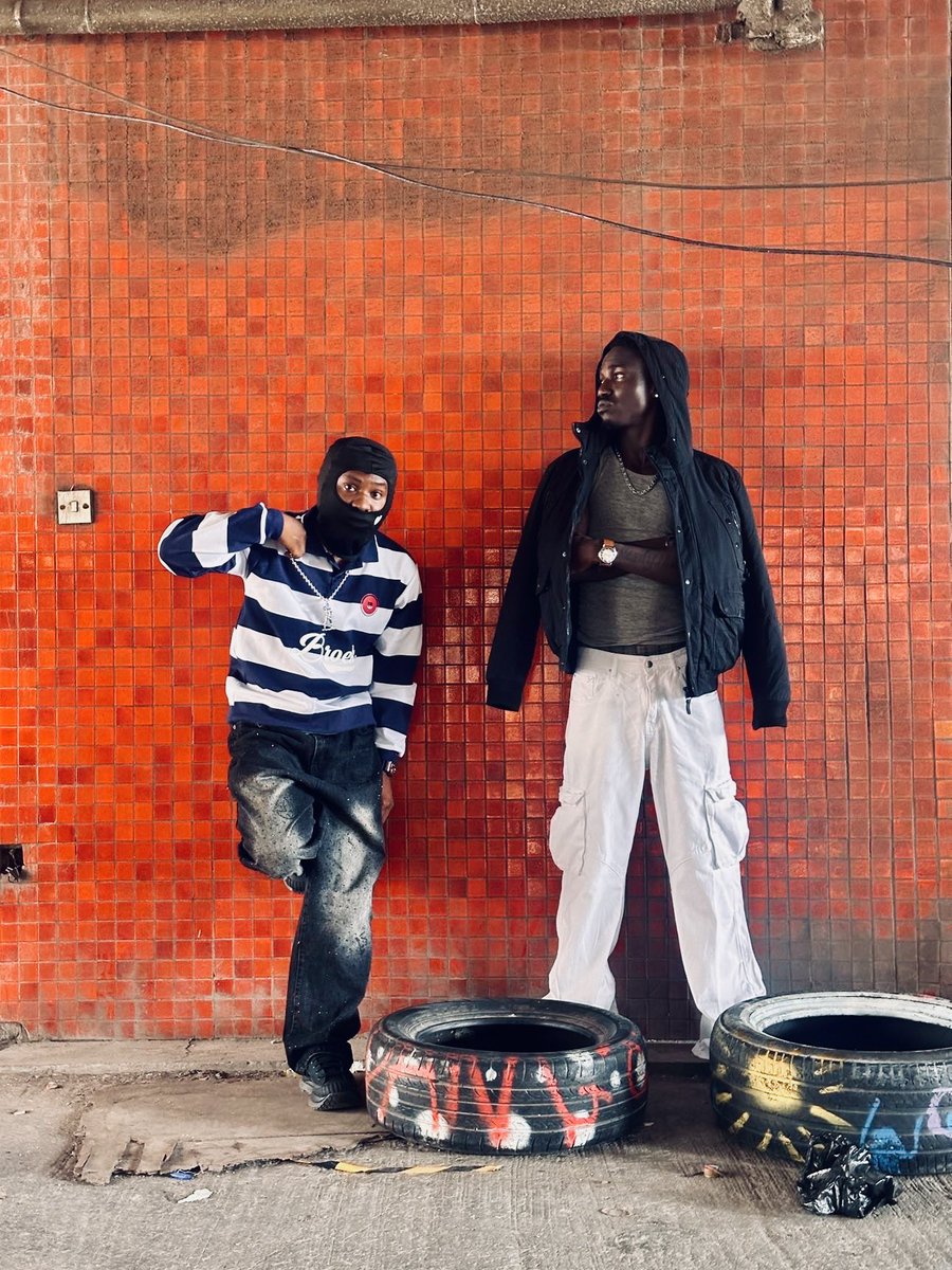 Olayemi22s's tweet photo. ZERO LS OUT MIDNIGHT W/@BlaqdeeOfficial https://t.co/C18lJjWeel