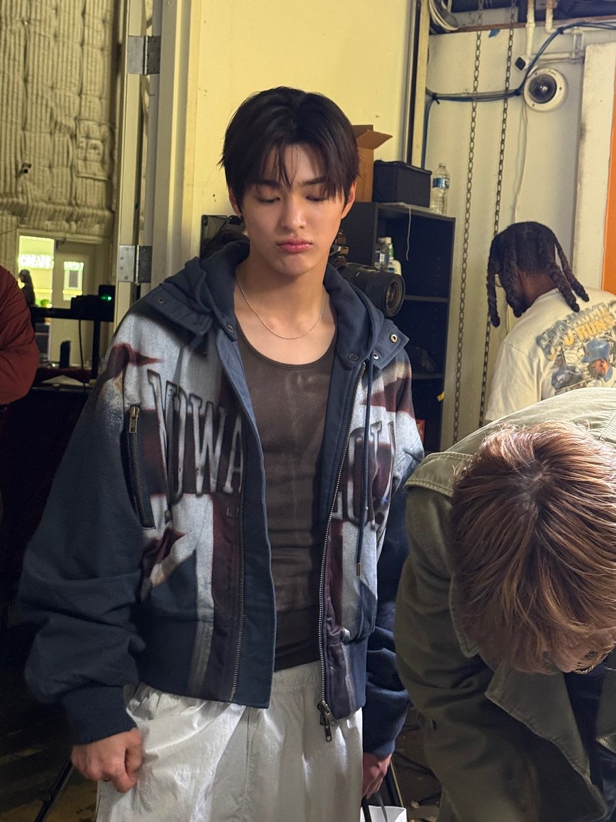 KEONHOLIC BASE INA tweet media