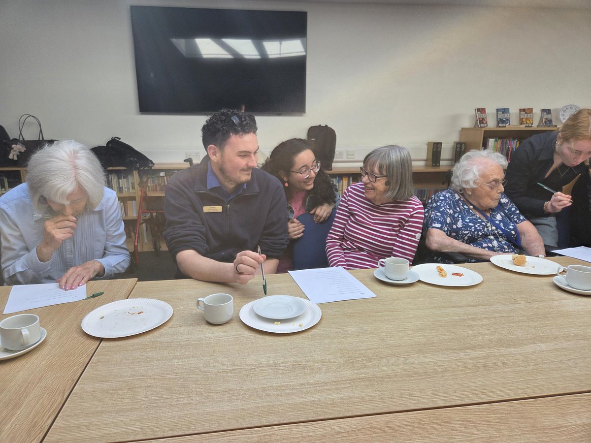 St_Anselms's tweet image. A glorious afternoon at St Anselm’s ☀️💛 Welcoming residents from Old Farm House &amp;amp; Littlebourne House for tea 🍰, bingo, quizzes &amp;amp; student performances 🎶 A heartwarming day enjoyed by all! ✨

#CommunitySpirit #MakingMemories #SixthForm #Togetherness