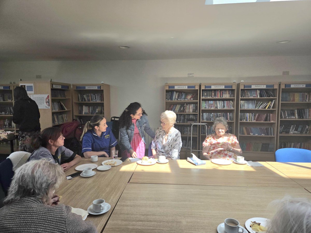 St_Anselms's tweet image. A glorious afternoon at St Anselm’s ☀️💛 Welcoming residents from Old Farm House &amp;amp; Littlebourne House for tea 🍰, bingo, quizzes &amp;amp; student performances 🎶 A heartwarming day enjoyed by all! ✨

#CommunitySpirit #MakingMemories #SixthForm #Togetherness