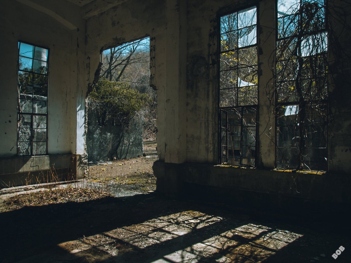 BOBSUB06's tweet image. 山に残る鉱山施設
#廃墟 #urbex #abandoned