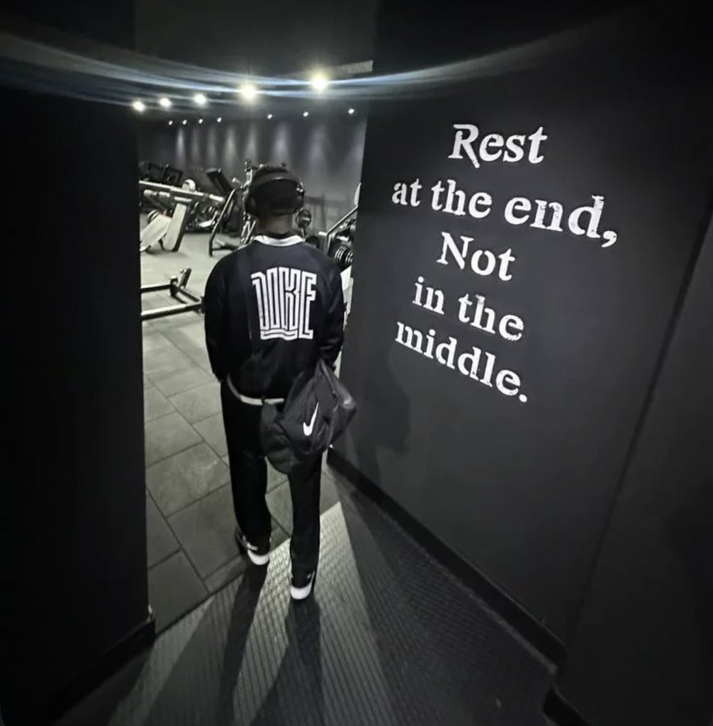 TheOnlyStarShay's tweet image. 🌅 Good Morning, Kings
“Rest at the end, not in the middle.”
Stay in motion.
Push through the middle.
The grind doesn’t stop halfway.
Rest when it’s done.
Lock in today.
#GoodMorning #NoRestInTheMiddle #Hustle #Discipline #Grind