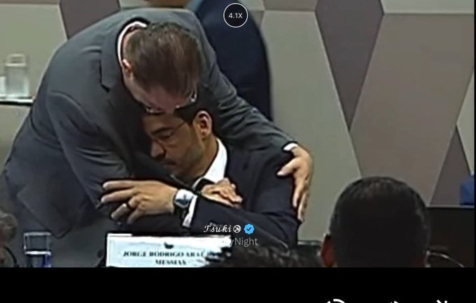 CompositorErmim's tweet photo. @DepSostenes Prezado Sostenes, aprendi lições na vida.
Que homem tem que ter identidade. 
Ser político não é ser ator fantasiado de personagem. 
Você morde, depois assopra?
A sociedade está mudando, e político que fingem o que não são, serão expurgados da política. 
Passar bem. https://t.co/Bv5nvM3FJx