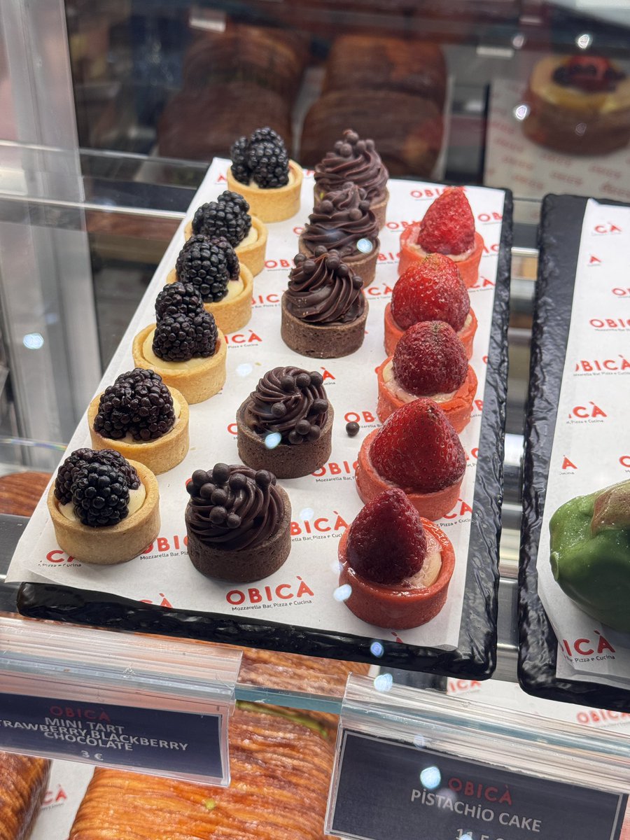 ginnynatnicha tweet media