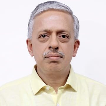 𝗥𝗔𝗚𝗛𝗔𝗩 𝗧𝗛𝗔𝗞𝗨𝗥 tweet media