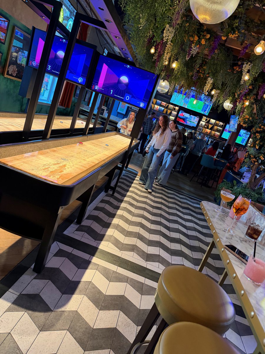 jsllp's tweet photo. On Friday evening, #TeamJS wrapped up the week with a team social at Black Cat Club in #Liverpool🎯 From shuffleboard &amp; some very competitive interactive darts, it was a great way to unwind after a busy week &amp; spend time together outside of work. 👏

#TeamCulture #Social https://t.co/XuK3Ljdulu