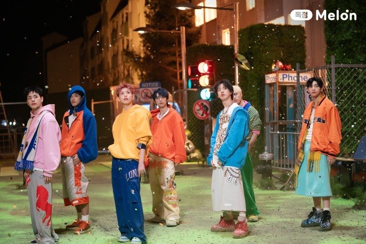 tomoya_zip's tweet photo. [📷] Melon 단독 공개
‘Mmchk’ MV 촬영 현장

#NEXZ #넥스지  
#TOMOYA #토모야 https://t.co/XbWahyjbvt