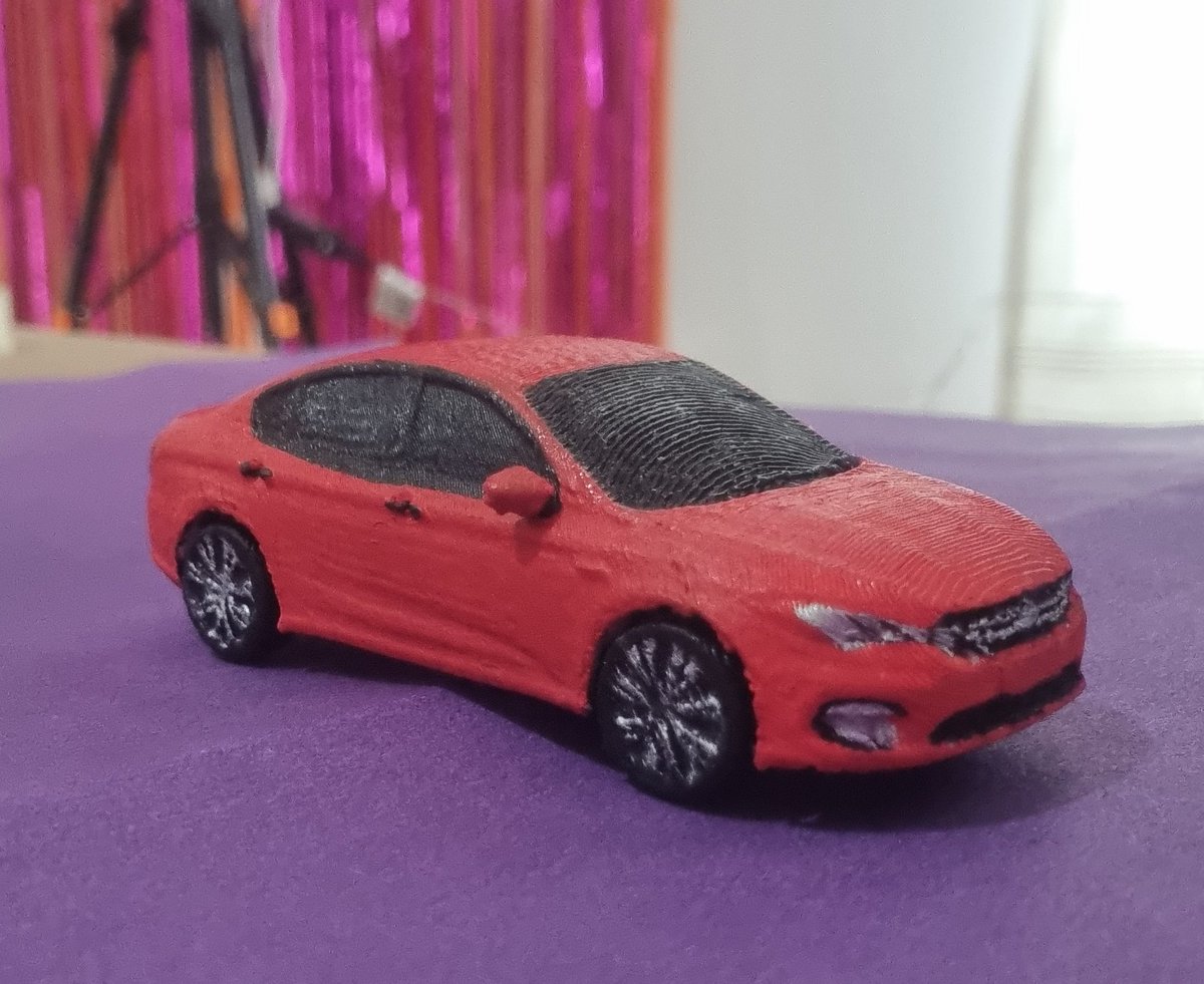 MissBunnyphine's tweet image. Miniatura de carros sobre filamento y resina. 

#cars #custom #paint