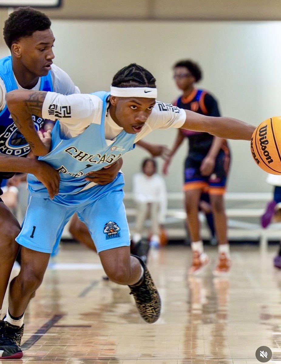 lilmarebehoopin's tweet image. #hooper #basketball #ballislife #iamlilmare #amarerobinson #chiprep #trending