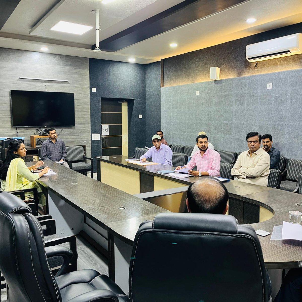 Collector & District Magistrate Bhavnagar tweet media