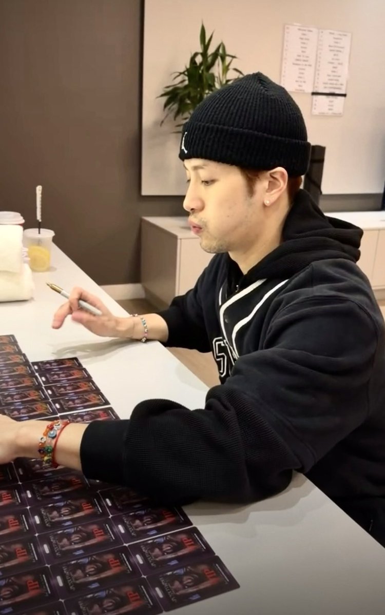 Peamai_mai's tweet image. Stream for P’Jack 

~ let’s go 400K 🔥
🔗 share.stationhead.com/zfxwdrwxrft0

#JacksonWang 
#王嘉尔 
#잭슨 
#TEAMWANG
