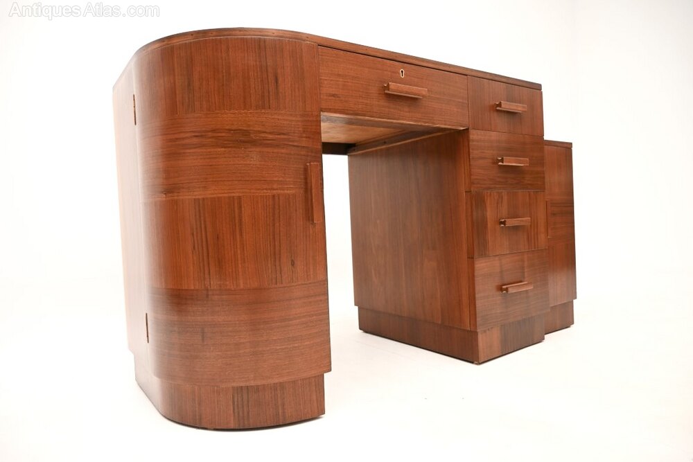 antiques_atlas's tweet image. For SALE on Antiques Atlas we have this
Art Deco Figured Walnut Desk antiques-atlas.com/antique/art_de… #antiques From Marylebone Antiques
@retroantiques1
 #AntiqueFurniture #antique #artdecofurniture