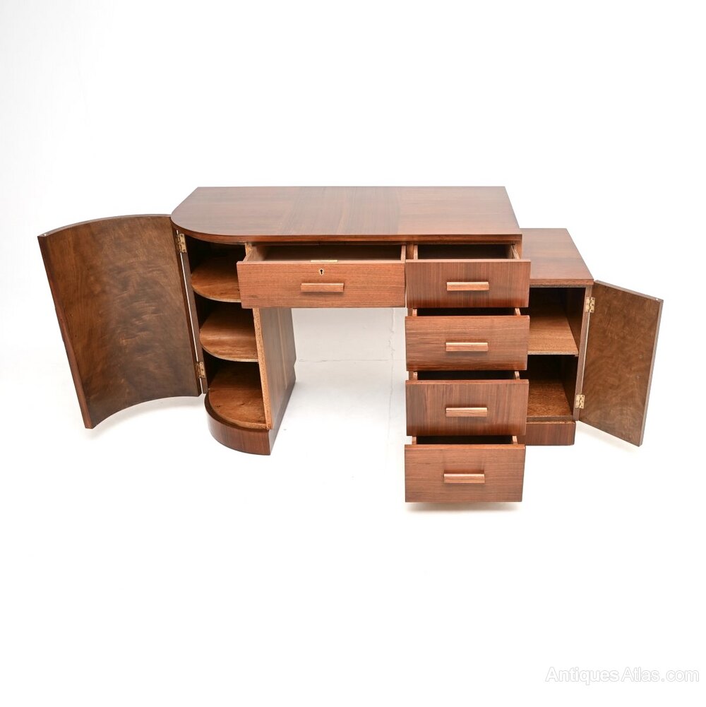 antiques_atlas's tweet image. For SALE on Antiques Atlas we have this
Art Deco Figured Walnut Desk antiques-atlas.com/antique/art_de… #antiques From Marylebone Antiques
@retroantiques1
 #AntiqueFurniture #antique #artdecofurniture