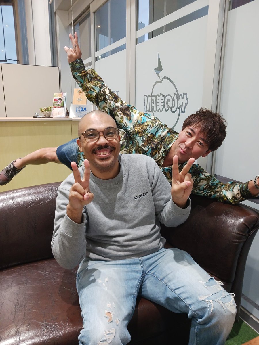843fmtoyohashi's tweet image. 18時からは『drive my vehicles』生放送

車売るならビークルズのタッキーが車にまつわる？話や英会話に挑戦したりします！

メッセージはdrive@843fm.co.jp 

📻️fmplapla.com/tees-843fm

#やしの実FM 
#vehicles