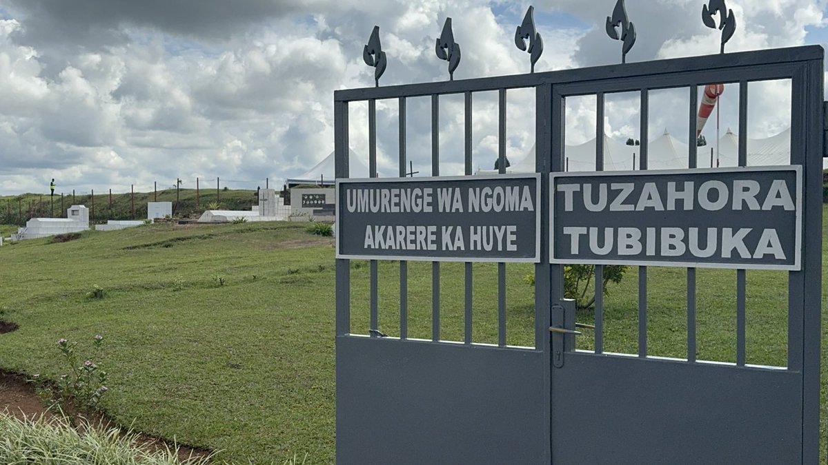 RADIO HUYE tweet media