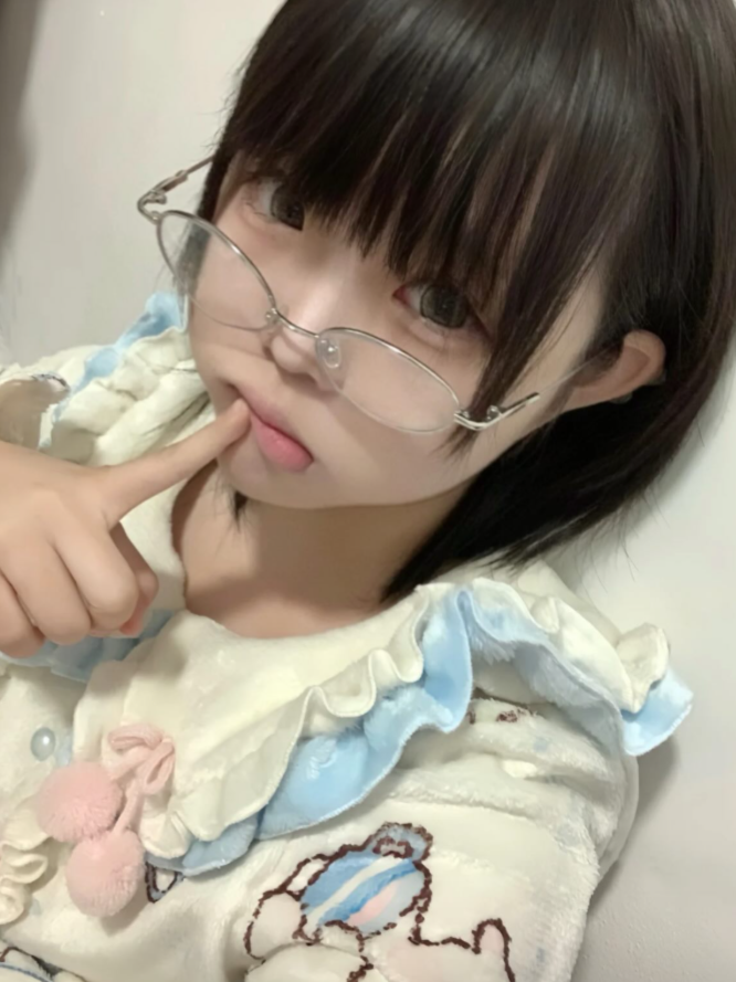 ゆあ tweet media