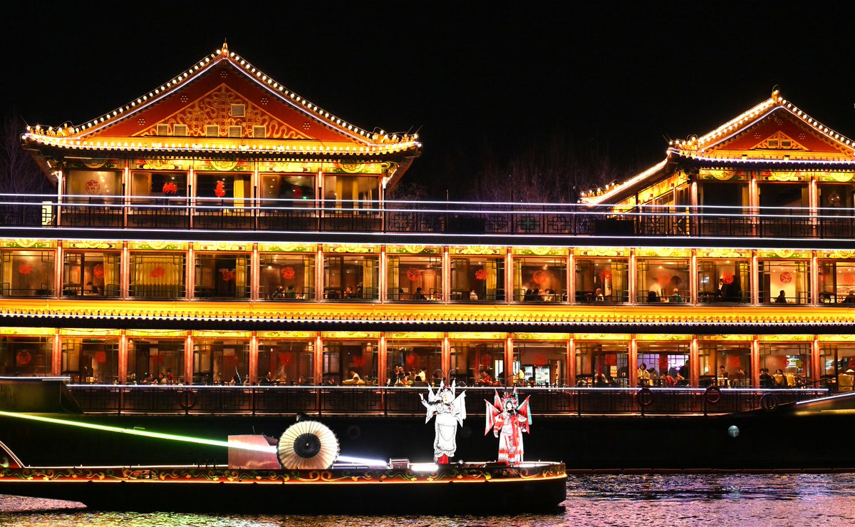 ID__BEIJING's tweet image. This spring, step into the Grand Canal and immerse yourself in the millennia-old charm of this living heritage.
Sail on a panoramic cruise along the canal. Page after page of vivid Chinese history unfolds before your eyes.
#Beijing #GrandCanal #ChineseCulture #Technology