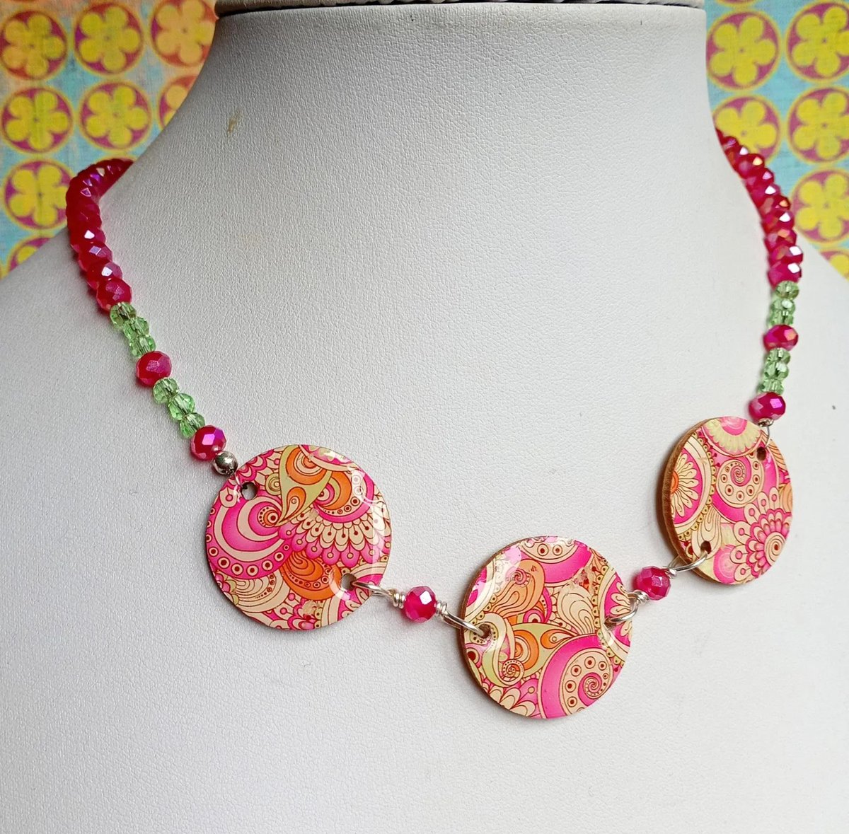 SarahDaisyBlue's tweet image. A bright pop of colour to brighten your day!

#necklace #etsyhandmade #retro #giftsforher

bluebirdsanddaisies.etsy.com/listing/448844…