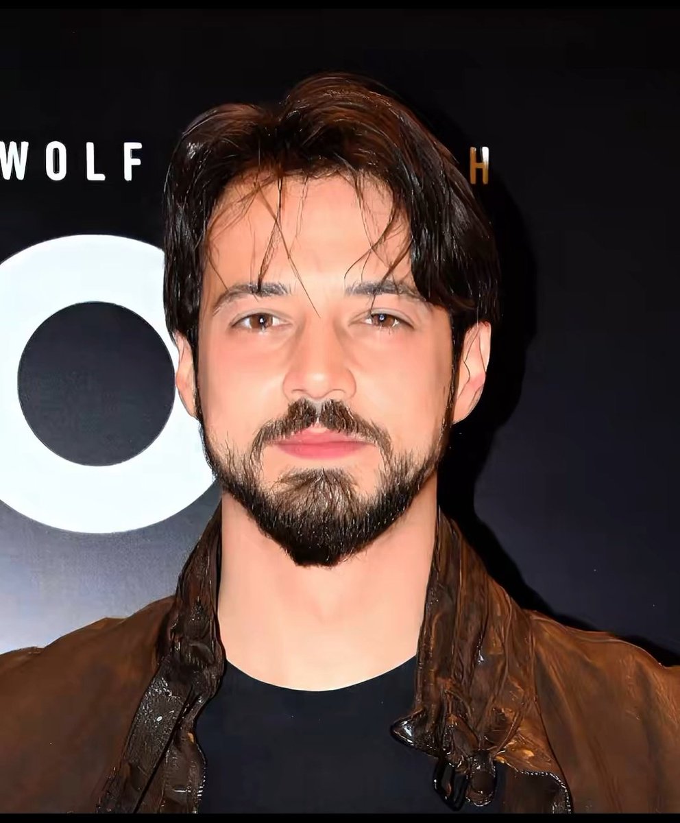 hannona90's tweet image. يلا عالتوقيف وحد من منتجين تركيا يعمل فينا معروووف 💔🔥
هااا معرووووف معروف 😭😭😭
#MertYazıcıoğlu #MinaDemirtaş #MinMer