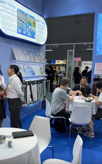 TogeWang63213's tweet image. Visit Nextfashion Trimming &amp;amp; Lace factory (40 min from Canton Fair) 🧵 global bases + full trims supply. sales88@nextfashion2.com
 nftrimming.com
 #lace #trims #textile #embroidery #oem #odm