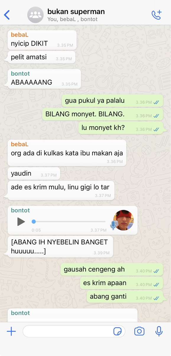 scriptreine's tweet photo. tapi lucu loh ini mereka sodaraan, kono ttp jadi si cilik yg bontotnya ngebontot bgt https://t.co/YL69VDr4CD