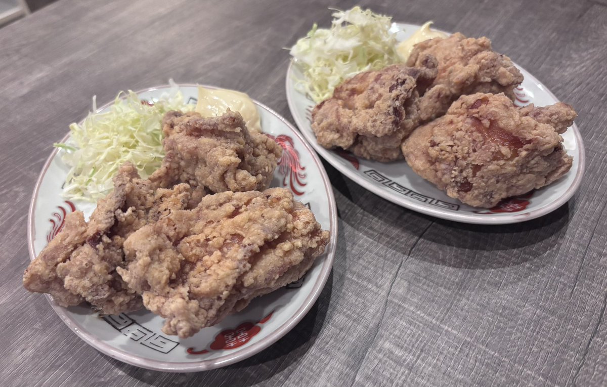 yamadaoutput's tweet photo. 月島駅徒歩3分程で着く【裏煮】へ行ってきました🚶🏻

サクサクでボリューム満点の唐揚げはクラフトビールと相性抜群🍻
限定5食の「火山炒飯」は名店『牛もつげんき』を継承したもつ煮込みを使用🐄⸒⸒
柔らかくもつの旨味が溢れる逸品🍴
こだわりいっぱいのお洒落なお店でおすすめ👏

PR
#月島グルメ https://t.co/p622YgJvvI