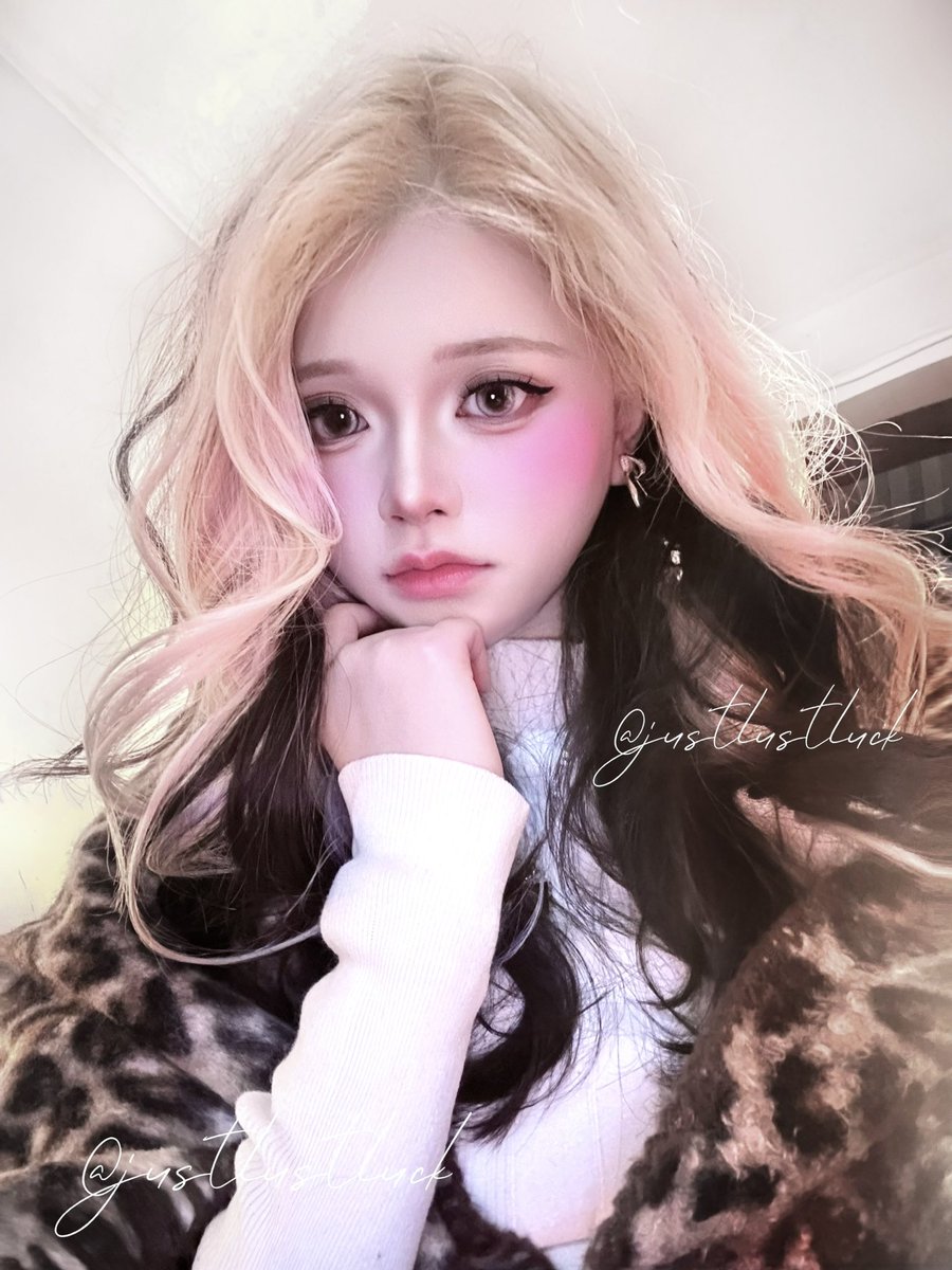 justLustluck's tweet image. 我保证我是天使只是偶尔有点坏 #iiii #s
