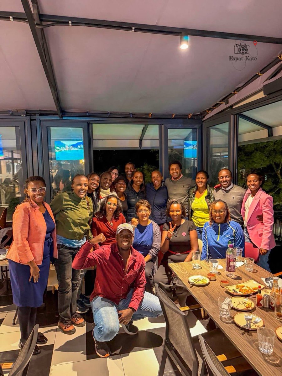 Hike_with_Kate's tweet photo. Last night’s BroadPeak Experience presentation was organized by @baadayasummit was lit 🔥 

Big thanks to @n33l.savla, @pesky080, and @hetal_rshah for taking us on this journey with you.

From meaningful conversations to shared moments in full color, this is what happens when people—whether they share the same passion or not come together to learn, grow, and truly see one another.