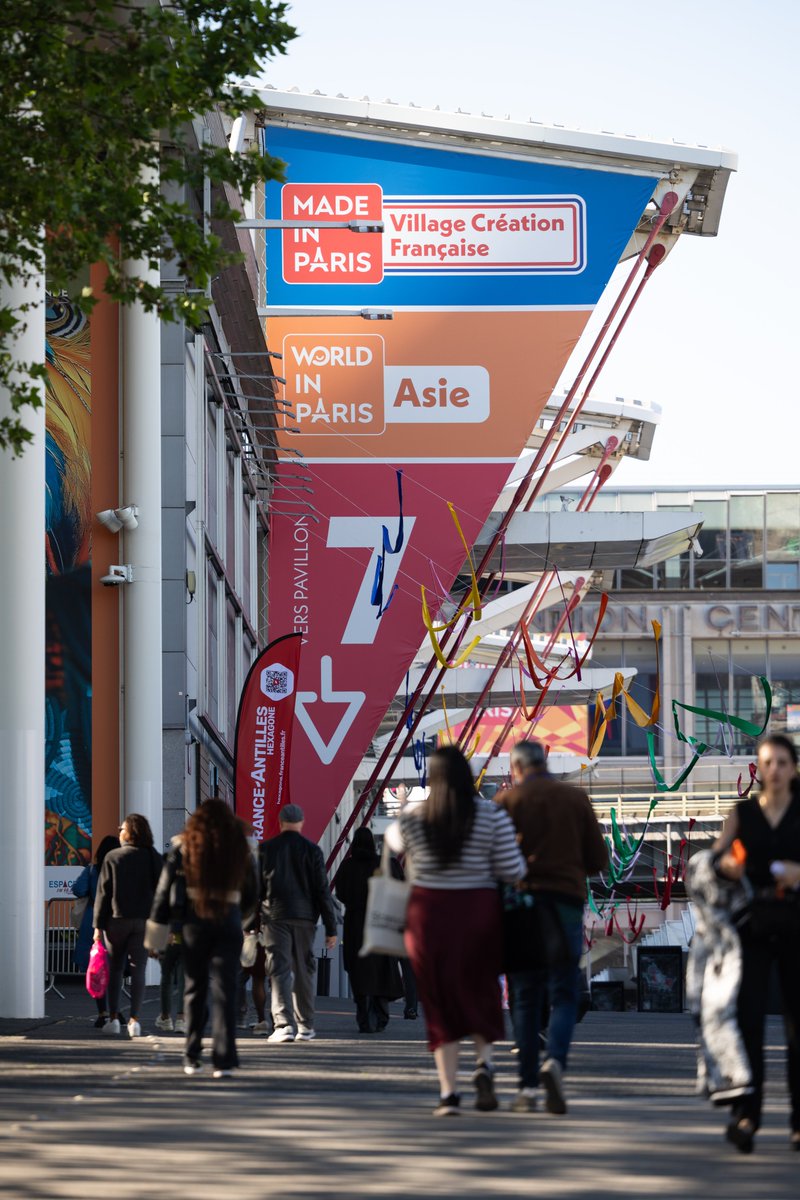 foiredeparis's tweet photo. Foire de Paris 2026 est officiellement ouverte. 🎉

12 jours, 4 événements, des centaines d'exposants.

📍 Paris Expo Porte de Versailles 
🗓️ 30 avril au 11 mai 2026 
🎟️ https://t.co/VqwNOmUaGG

#FoireDeParis2026 #FoireDeParis #Paris 
@comexposium https://t.co/XW8tfIunBa