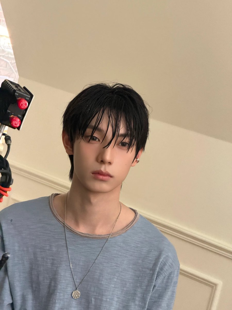 러쀼 tweet media