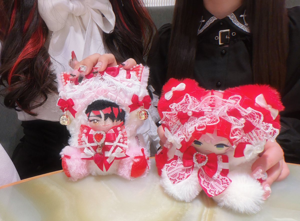 #VoxAkuma  #Akulinary 

Had sakura afternoon tea with one of my otonari friends ^т ·̫ т^🌸