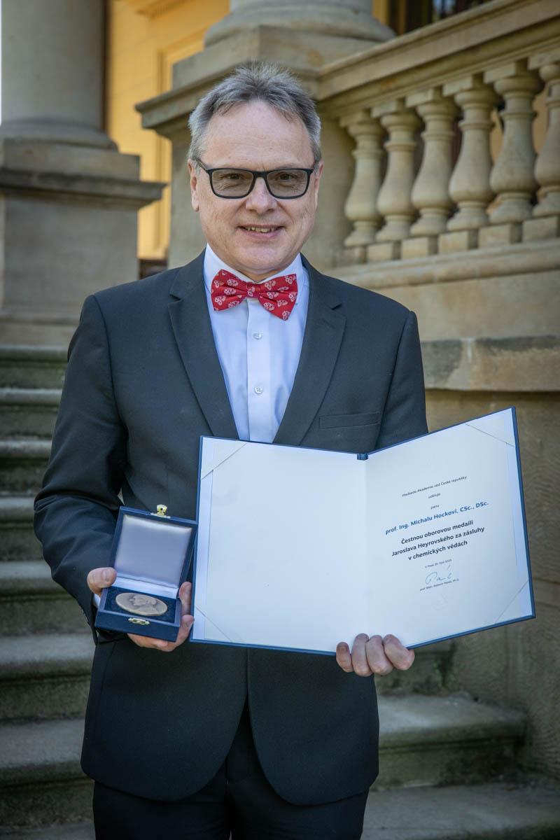 Michal Hocek 🇨🇿 🇪🇺 🌍 🍷🧬🧪 tweet media