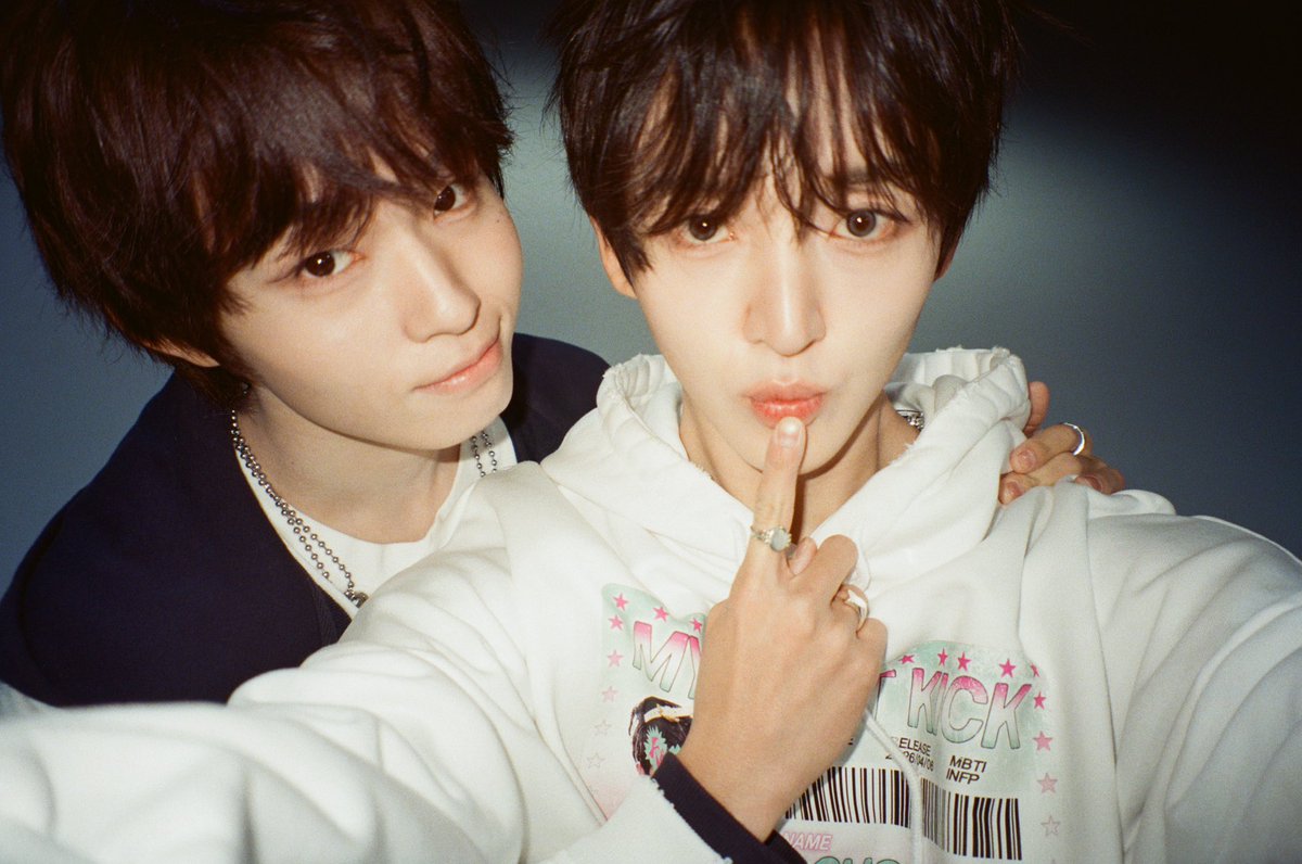 (null).com tweet media