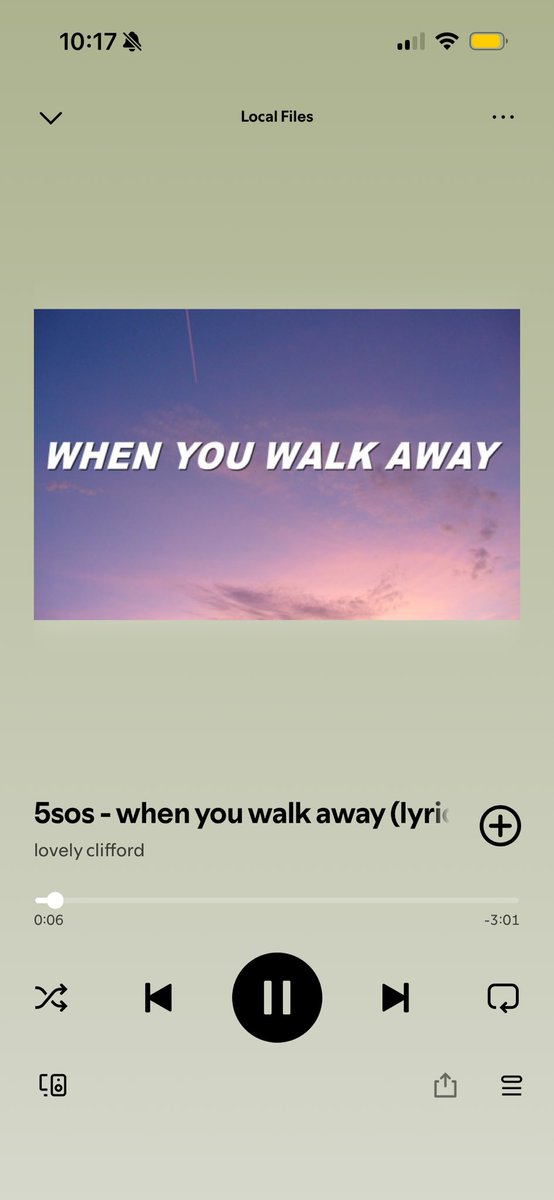 ★ saw 5sos tweet media