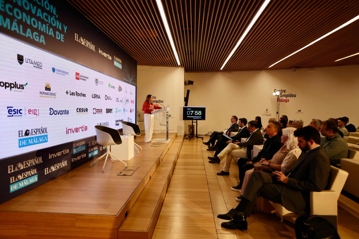 EducaAnd's tweet image. La consejera inaugura la 2ª jornada del V Foro Educación, Innovación y Economía de @elespanolcom en el @pompidou_malaga , que analiza la situación actual de la #educación, su transformación y su proyección de futuro.
