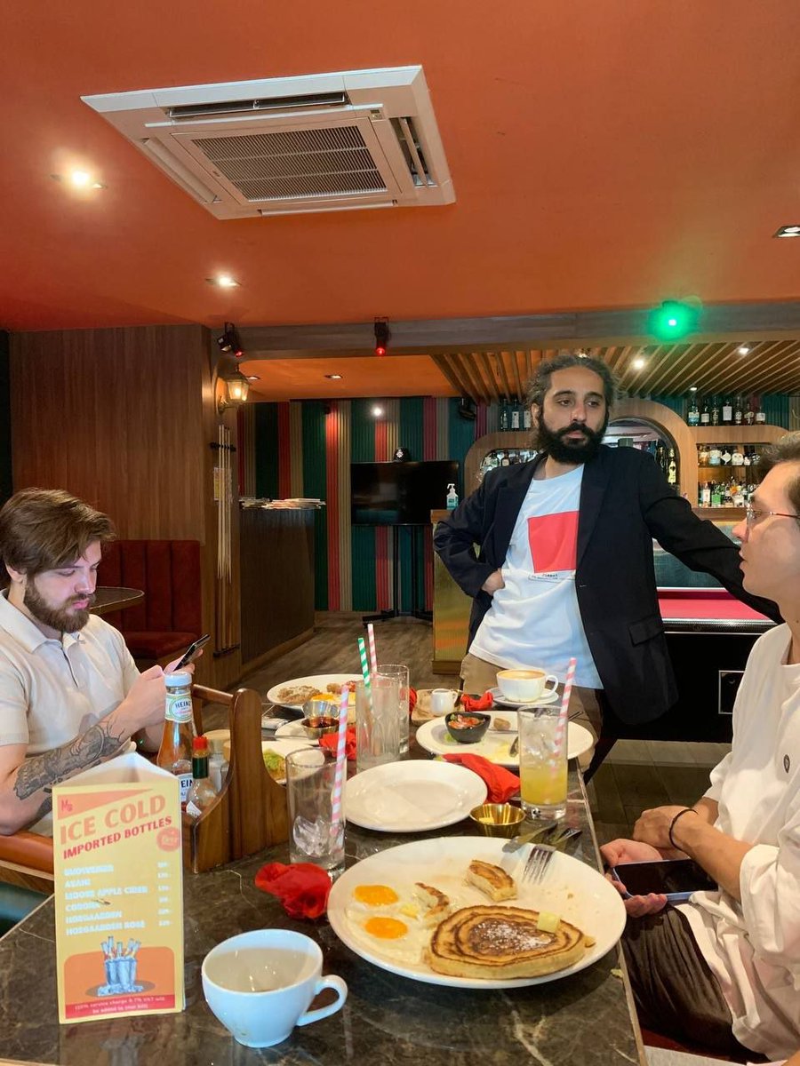 RubetonWorld's tweet photo. Photos 𝗳𝗿𝗼𝗺 𝗢𝘂𝗿 𝗠𝗼𝗻𝗲𝘆 𝟮𝟬/𝟮𝟬 𝗕𝗮𝗻𝗴𝗸𝗼𝗸 𝗧𝗢𝗡 𝗕𝗿𝗲𝗮𝗸𝗳𝗮𝘀𝘁  

We hosted an intimate crypto meetup during Money 20/20 Asia focused on the intersection of TON, blockchain infrastructure, and traditional finance. https://t.co/XpW4jQFAAr